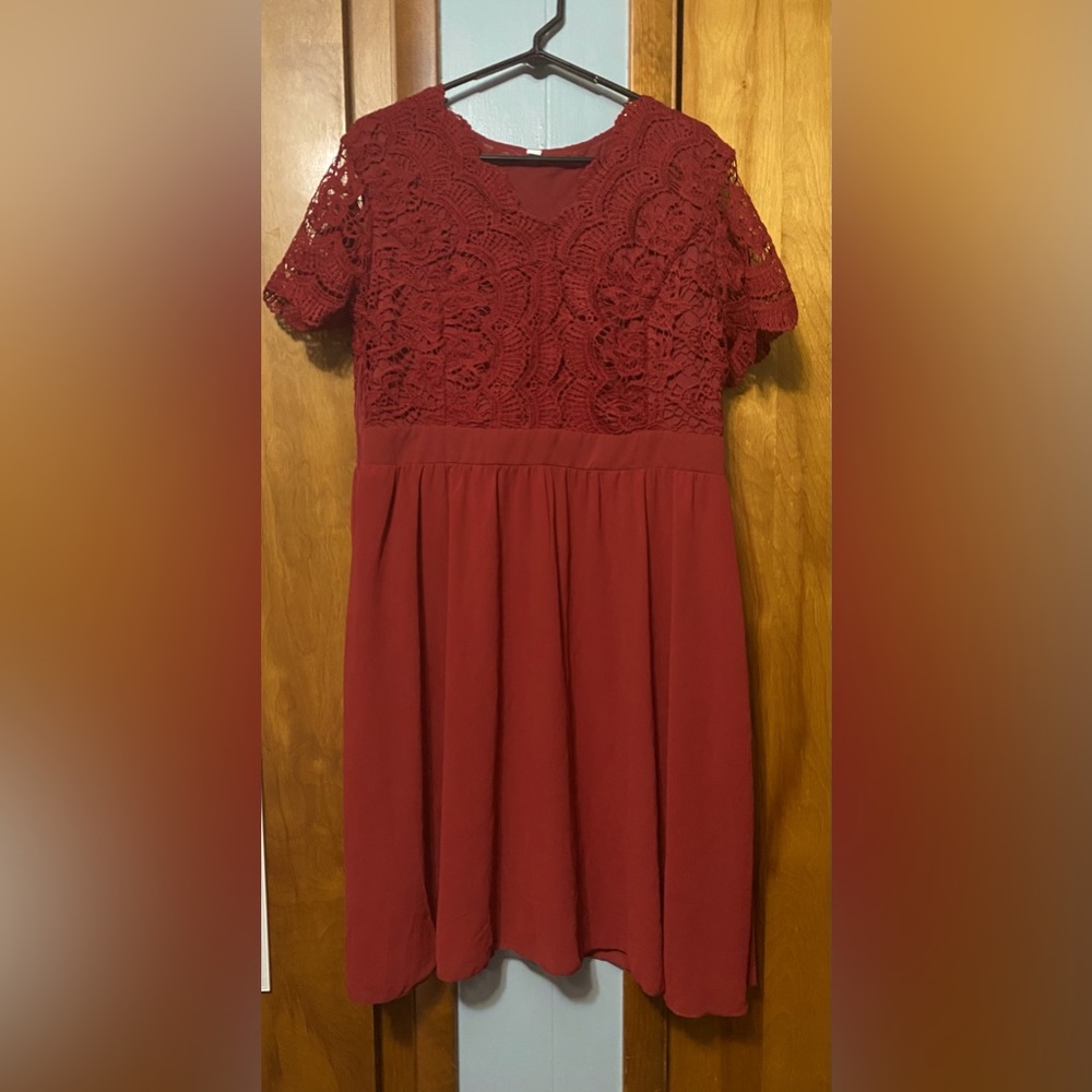 Womens XL NWOT. Bought and never wore it! Sure cute! Paid over $40